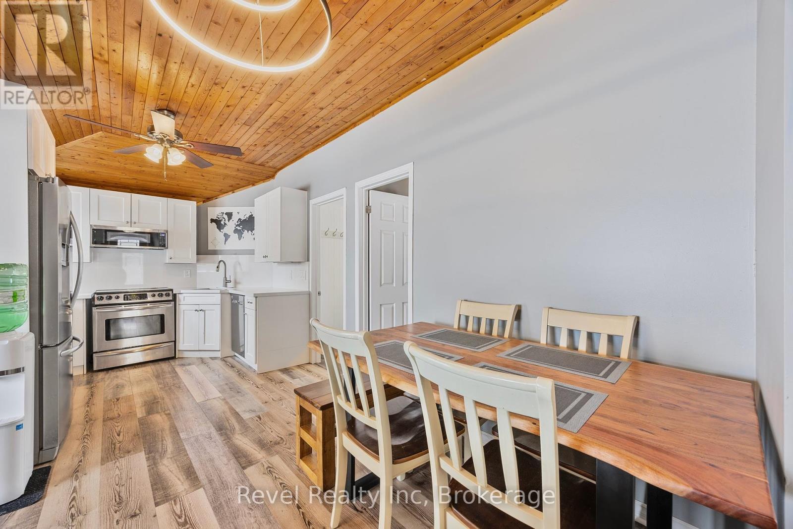 Photo 12 of 97 Maskinonge Road, Tay ON