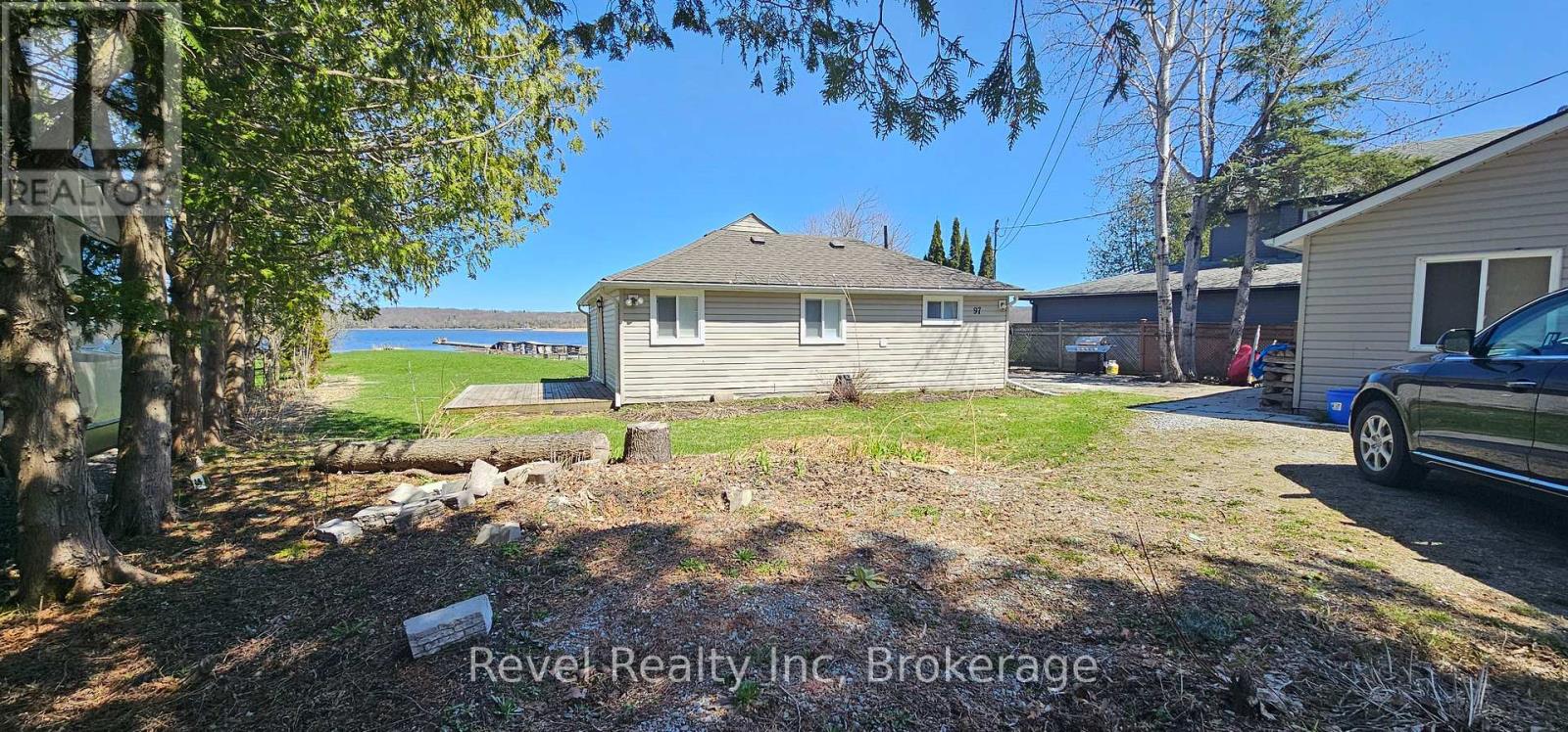 Photo 23 of 97 Maskinonge Road, Tay ON
