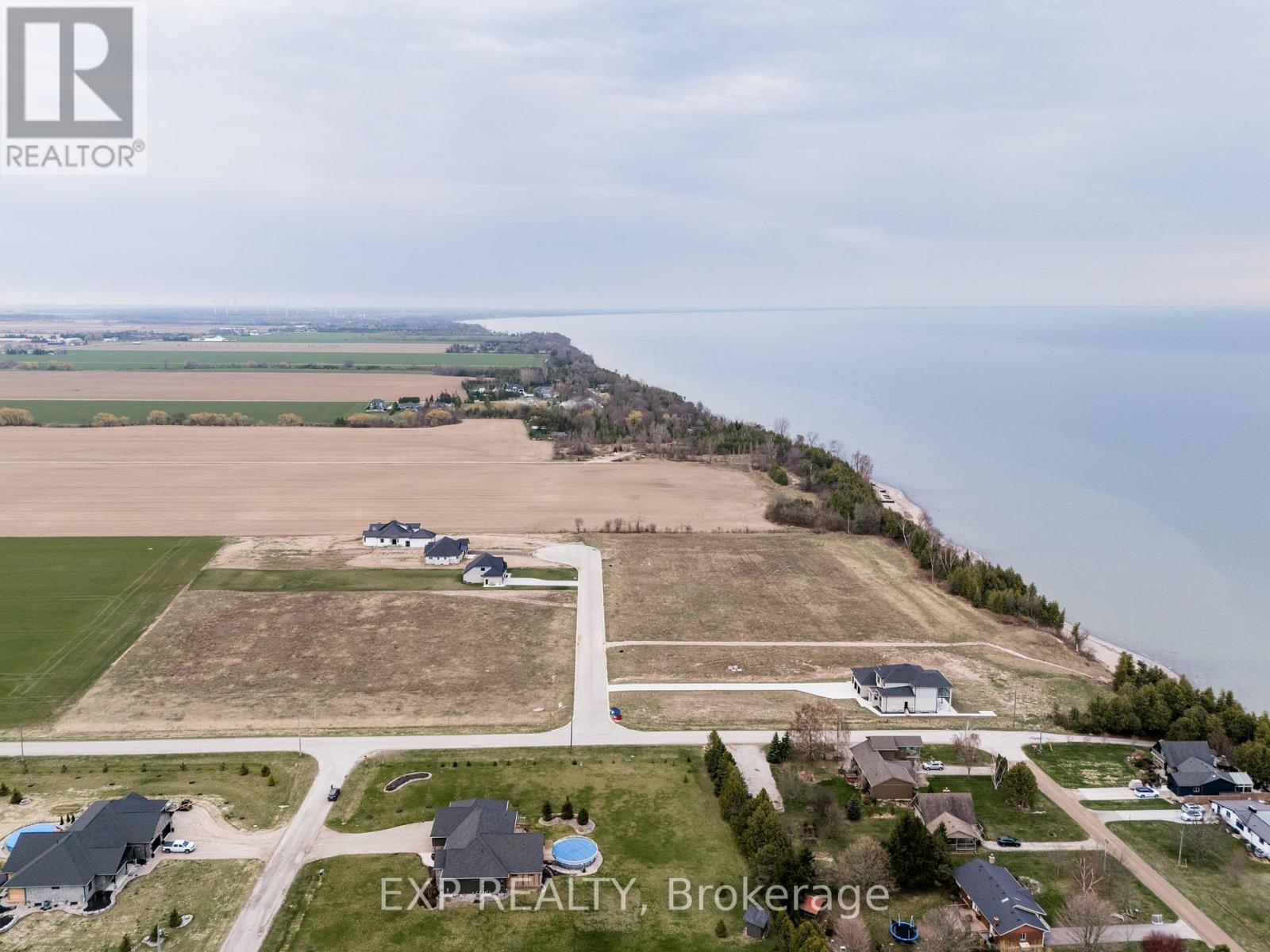 Photo 4 of 6 Irene Crescent, Bluewater ON