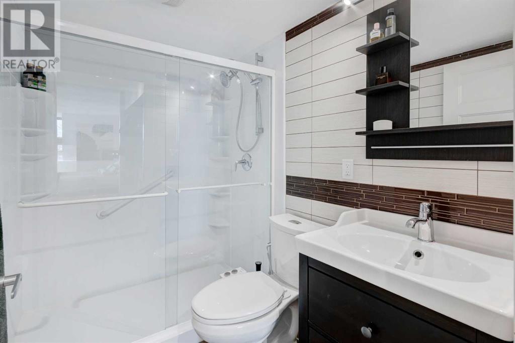Single Family House for Sale in    Avenue SW Windsor Park Calgary 