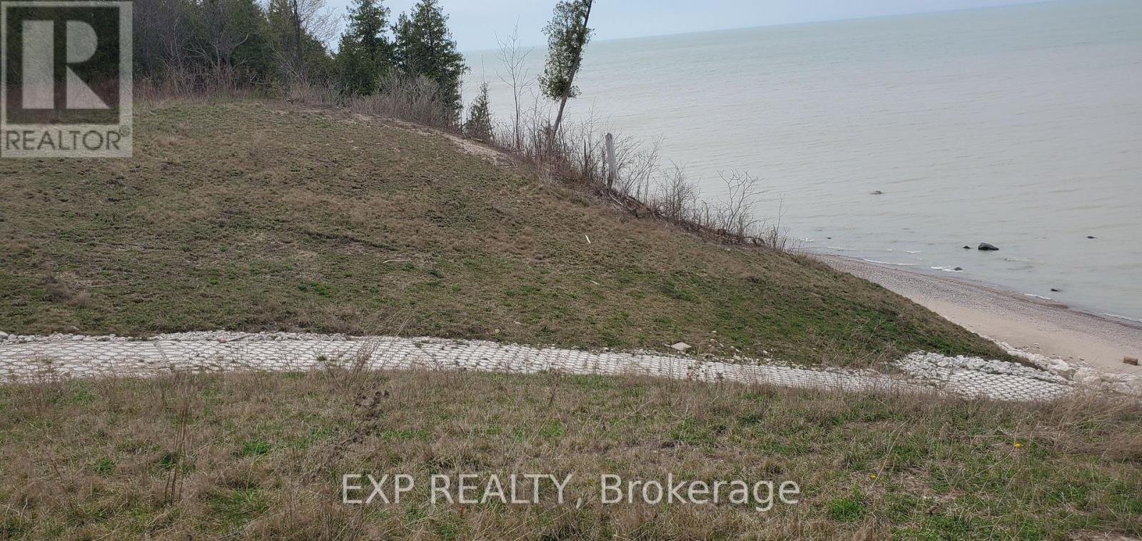 Photo 10 of 14 Irene Crescent, Bluewater ON