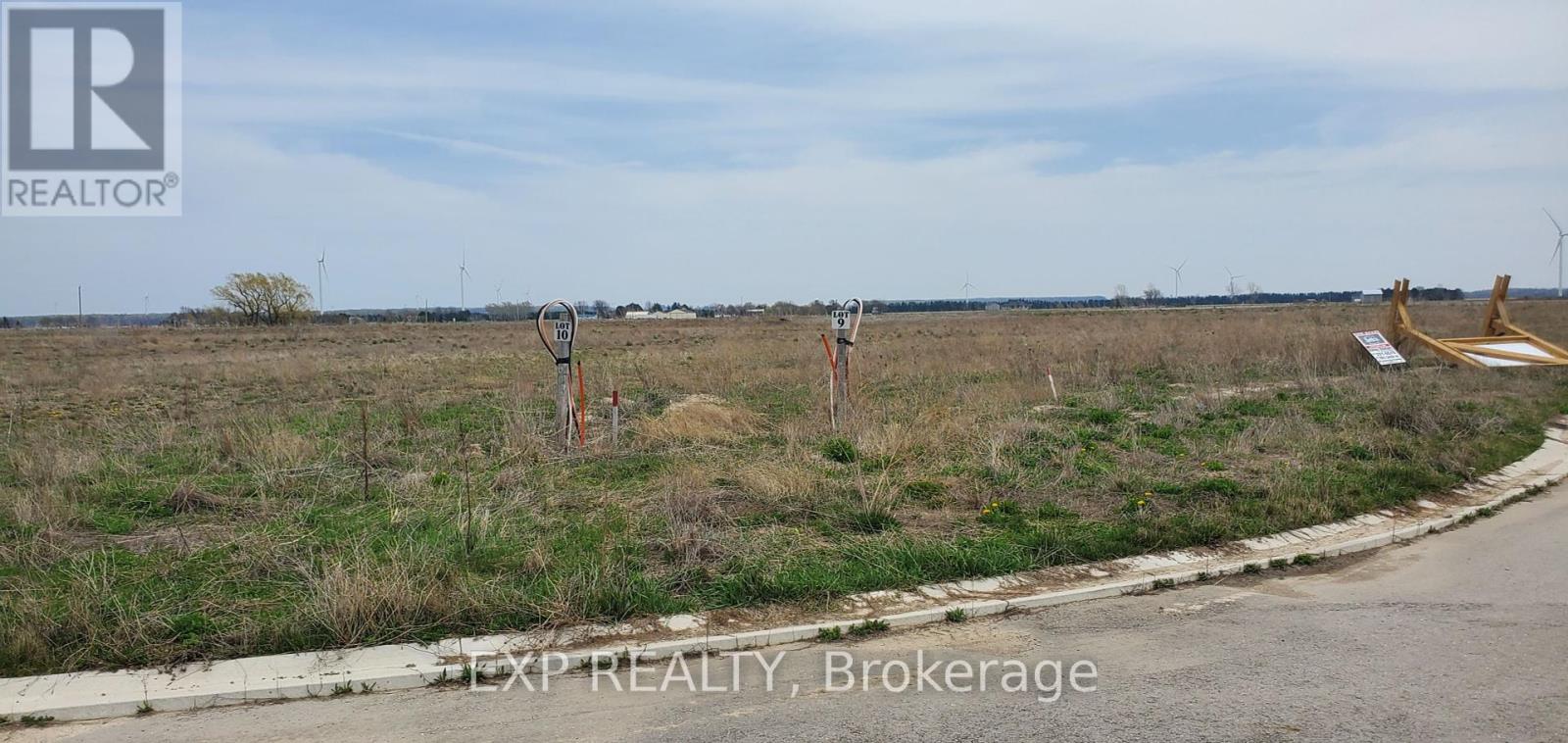 Photo 8 of 14 Irene Crescent, Bluewater ON