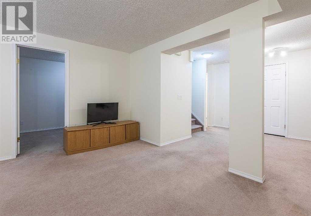 Single Family House for Sale in  Hidden Valley Drive NW Hidden Valley Calgary 