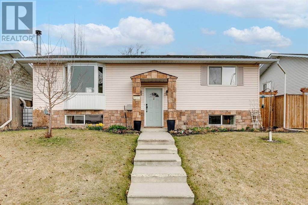 Single Family House Bi-level for Sale in   Avenue NE Pineridge Calgary 