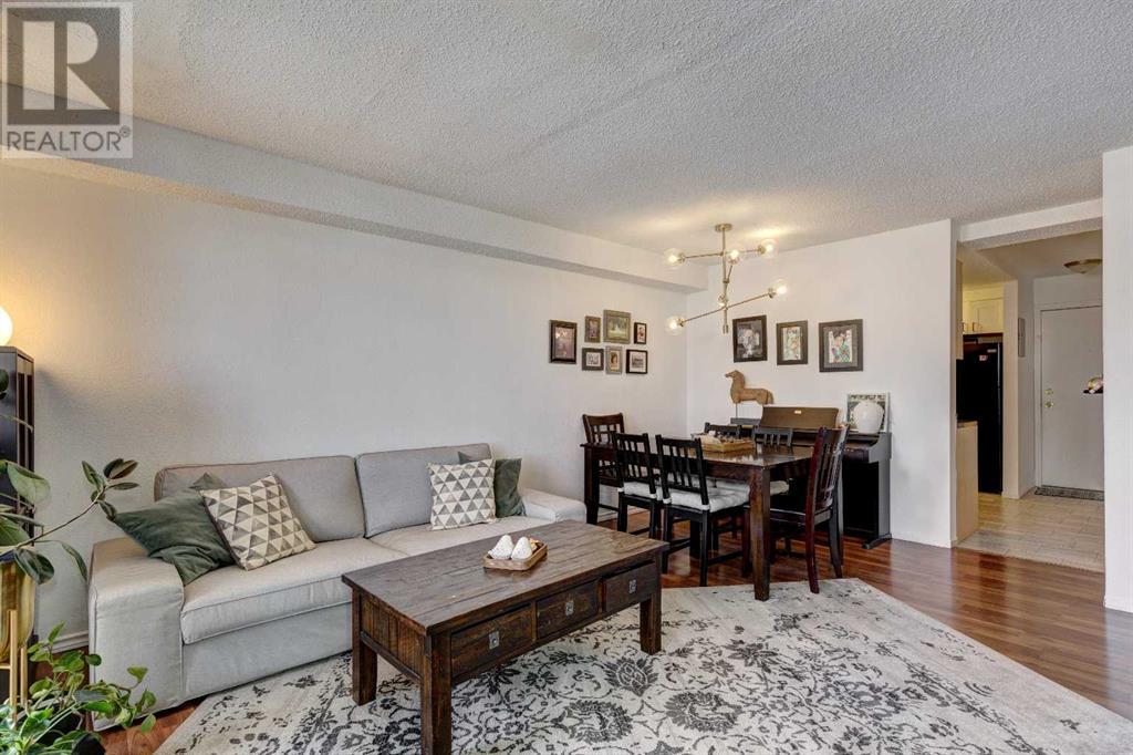 Single Family House for Sale in    Street SW Rosscarrock Calgary 