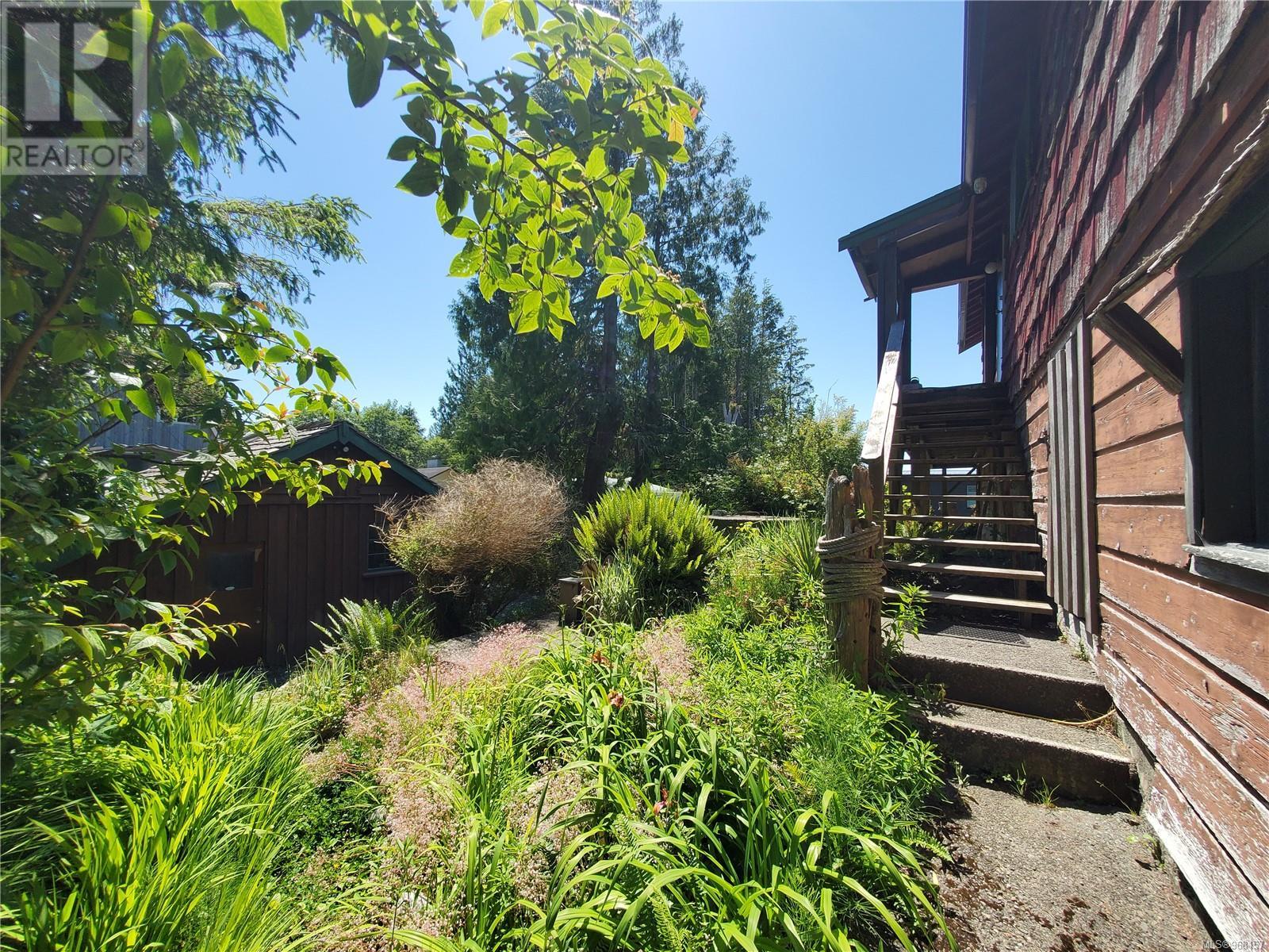 251 Campbell St, Tofino