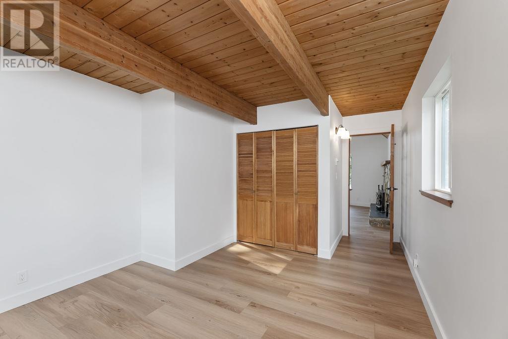 6176 SOUTH GALE AVENUE, Sechelt