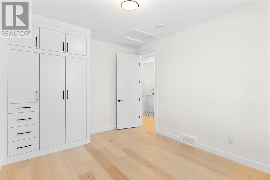 Single Family House for Sale in   Avenue NW Mount Pleasant Calgary 