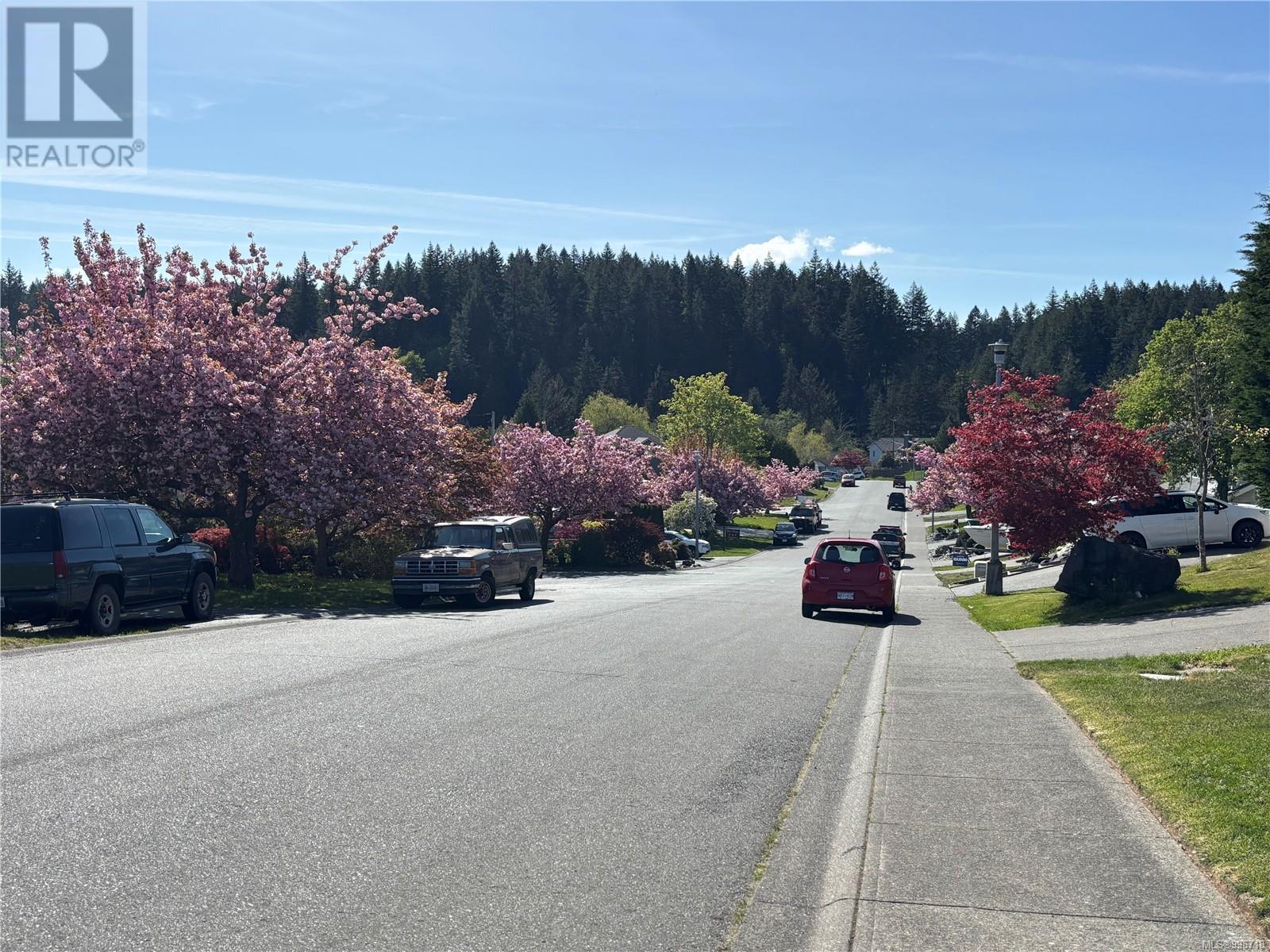 694 Steenbuck Dr, Campbell River