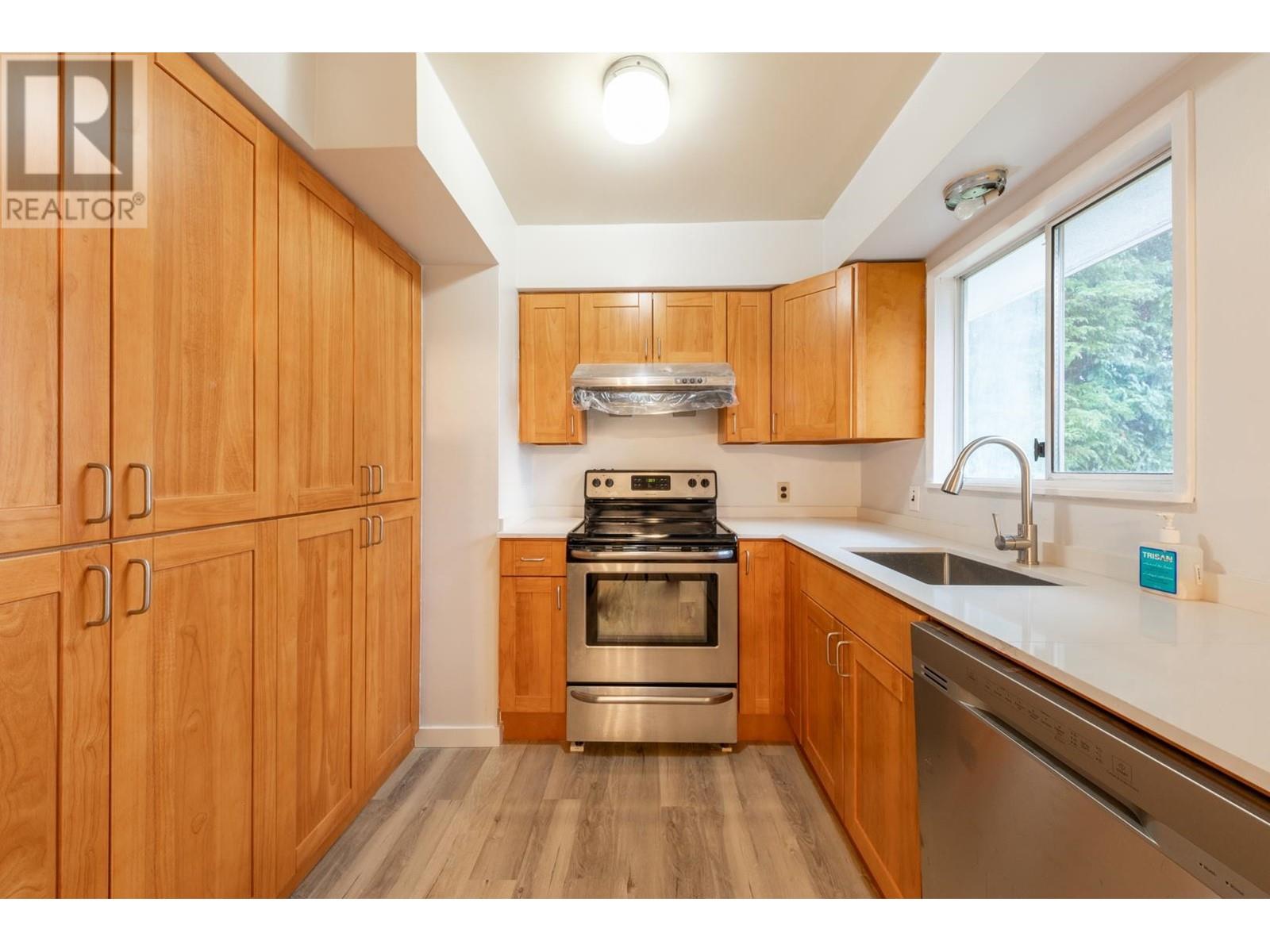3141 YORK STREET, Port Coquitlam real estate listing R2994393
