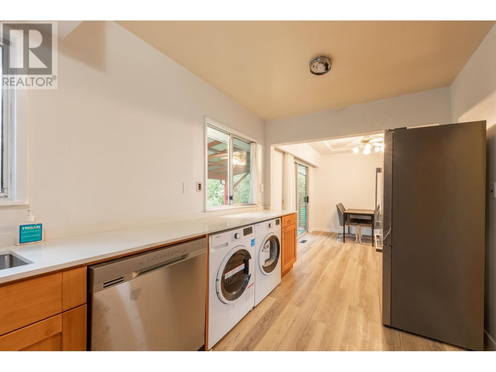 3141 YORK STREET, Port Coquitlam