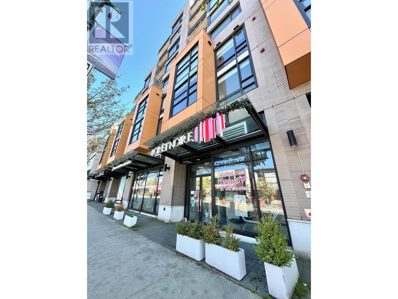 Photo 1 of 236 W Broadway, Vancouver BC