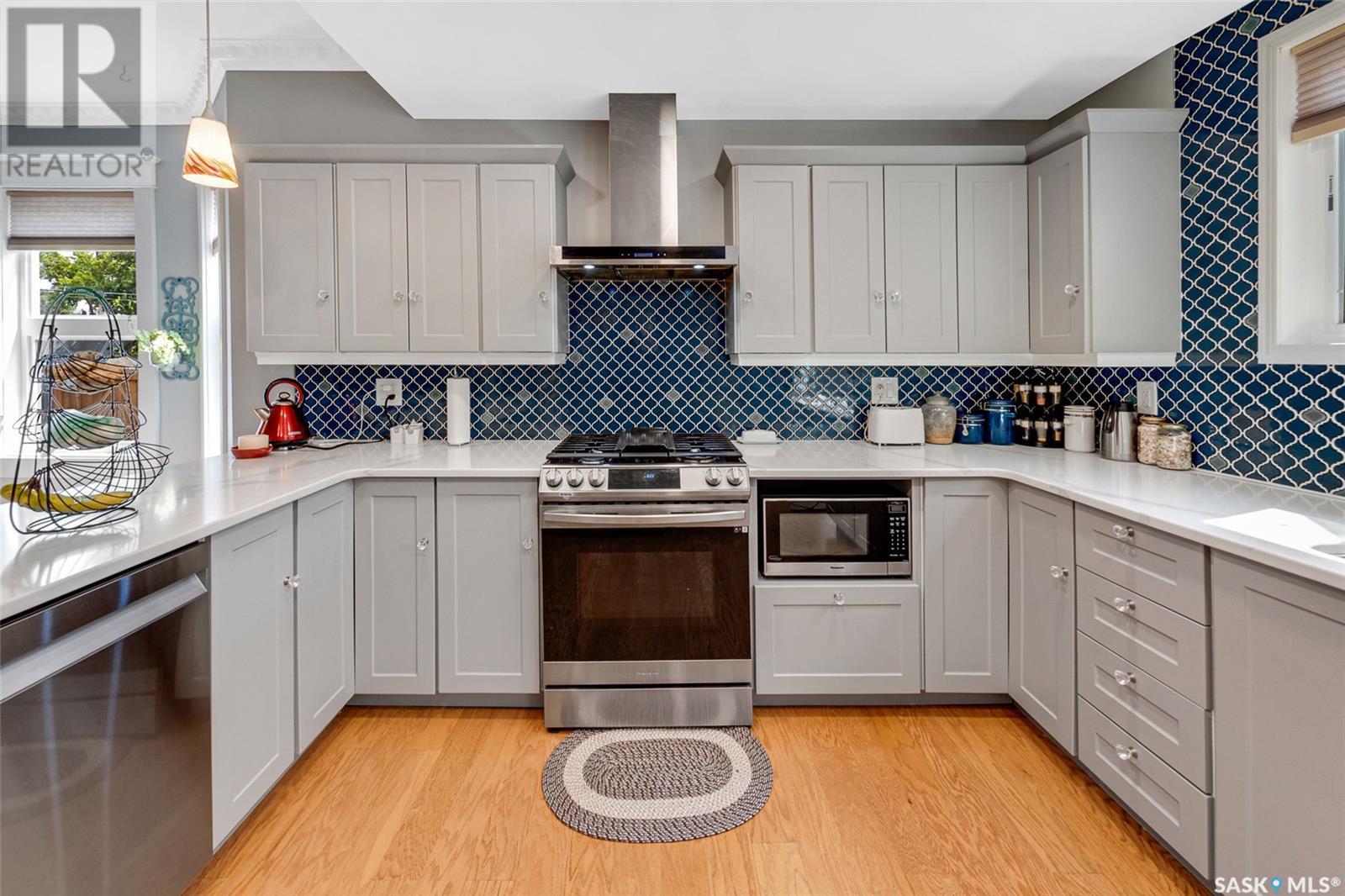 Photo 4 of 518 12 Th Street E, Saskatoon SK