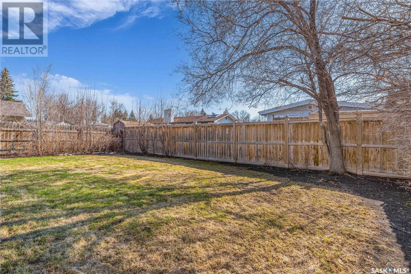 Single Family House 2 Level for Sale in  Rogers ROAD Regina 