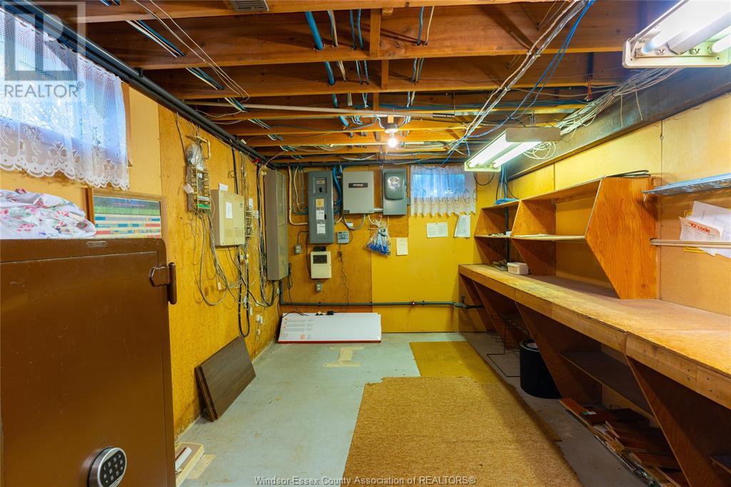 Photo 35 of 408 Mersea Rd 3, Leamington ON
