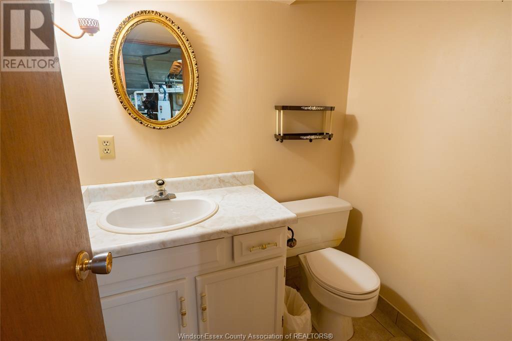 Photo 40 of 408 Mersea Rd 3, Leamington ON