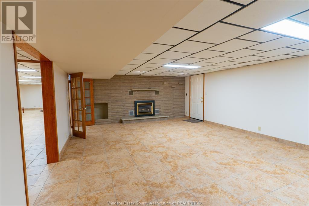 Photo 29 of 408 Mersea Rd 3, Leamington ON