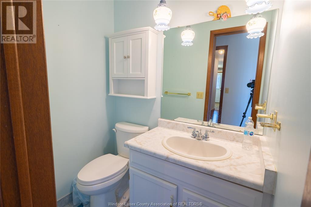 Photo 26 of 408 Mersea Rd 3, Leamington ON