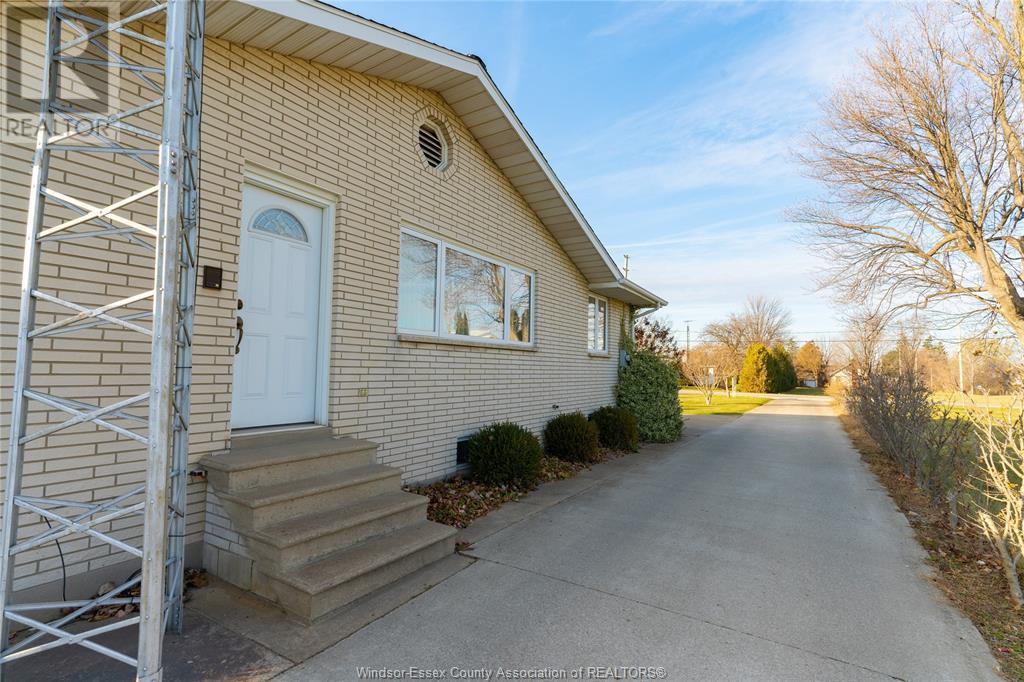 Photo 45 of 408 Mersea Rd 3, Leamington ON