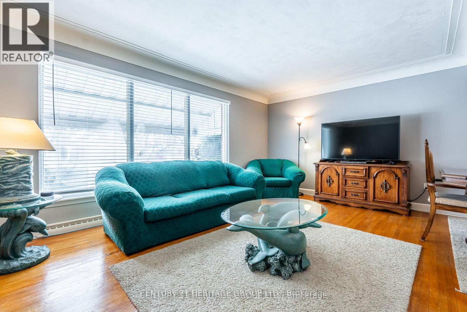 Single Family House Bungalow for Sale in  SHERWOOD RISE Hamilton (Sherwood) 