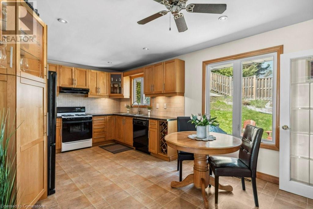 Photo 21 of 77 Hill Crest, Ancaster ON