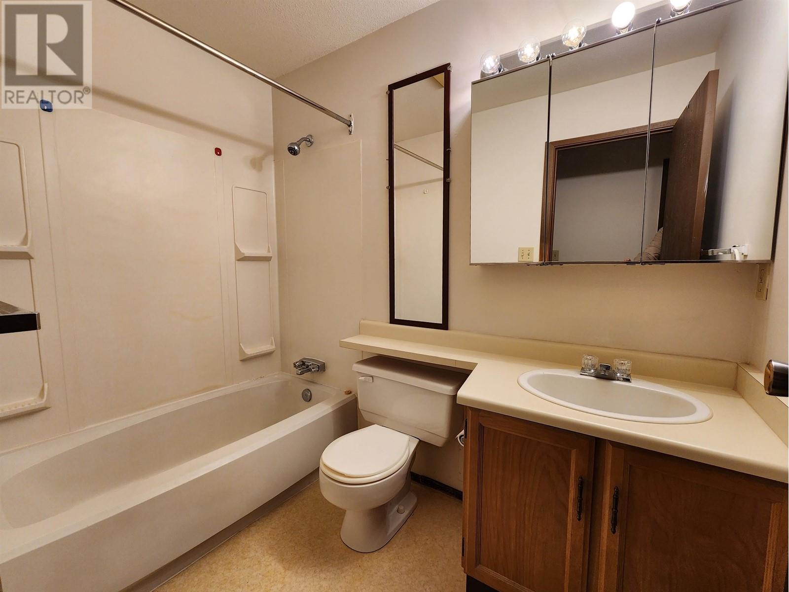102 3033 S OSPIKA BOULEVARD, Prince George