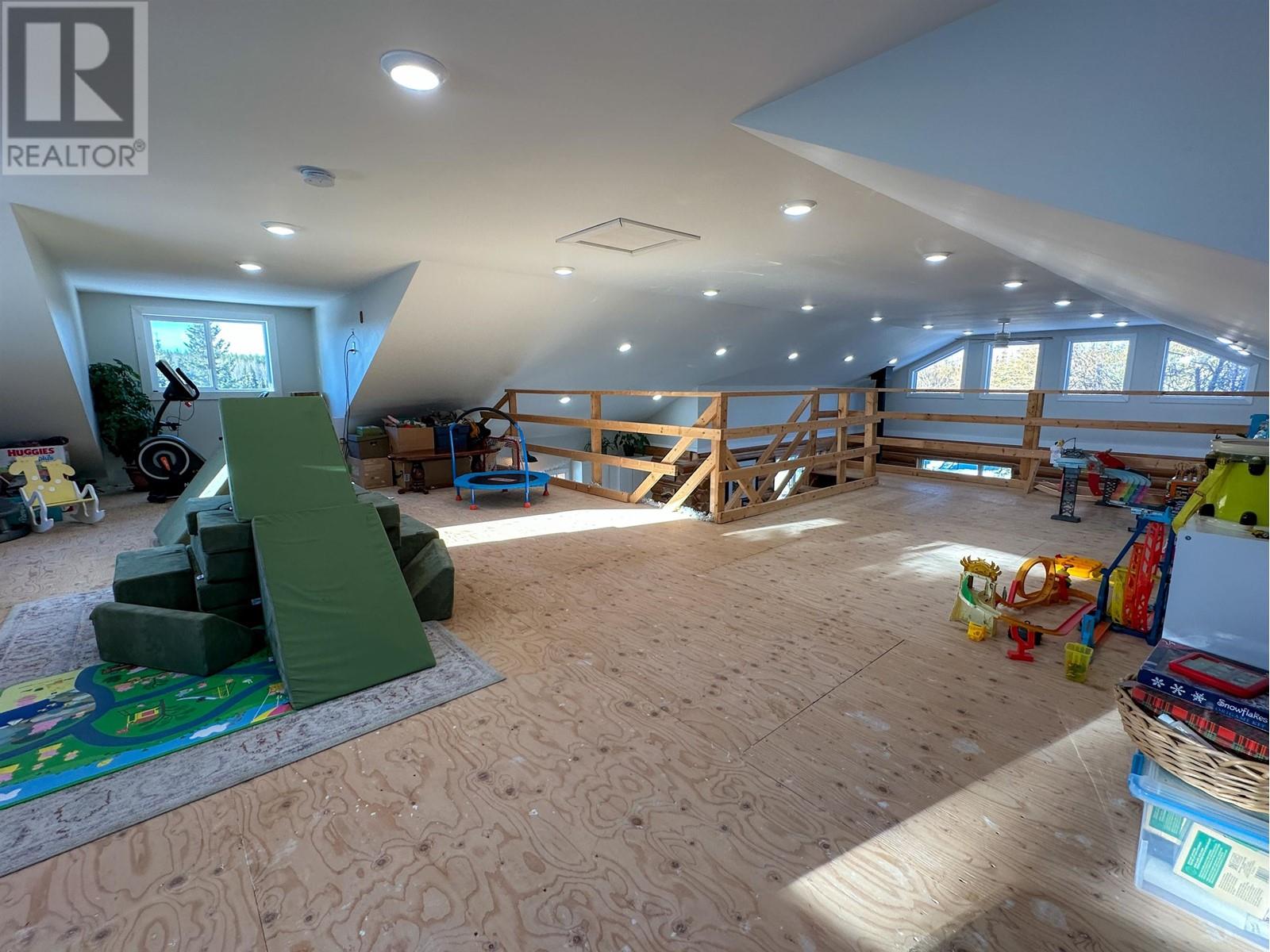 15053 NICKOL ROAD, Vanderhoof