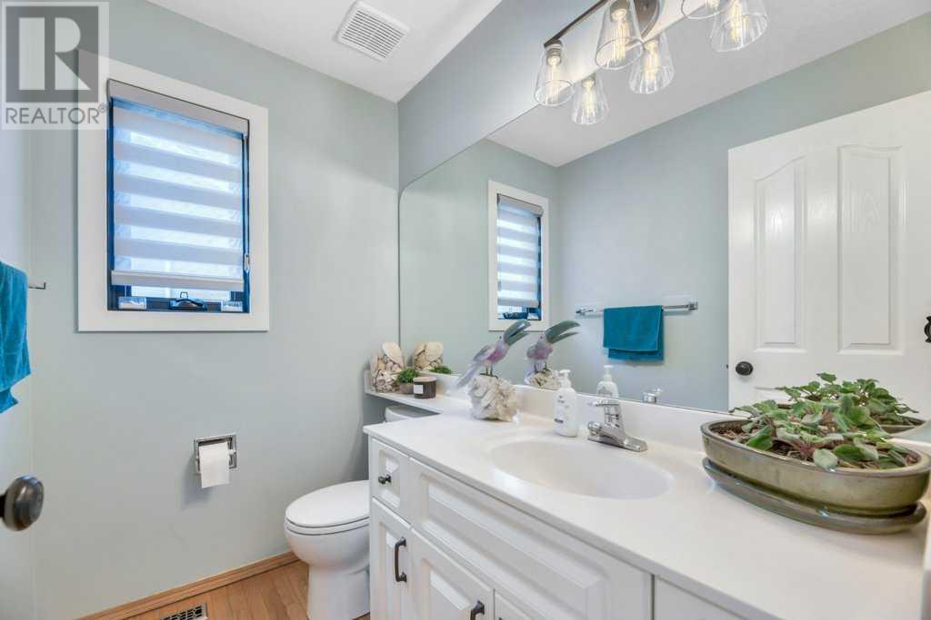 Single Family House for Sale in  Mckenzie Lake View SE McKenzie Lake Calgary 