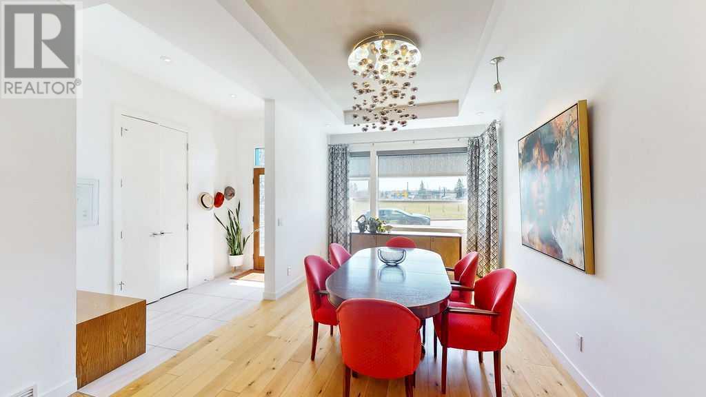 Single Family House for Sale in   Avenue NW West Hillhurst Calgary 