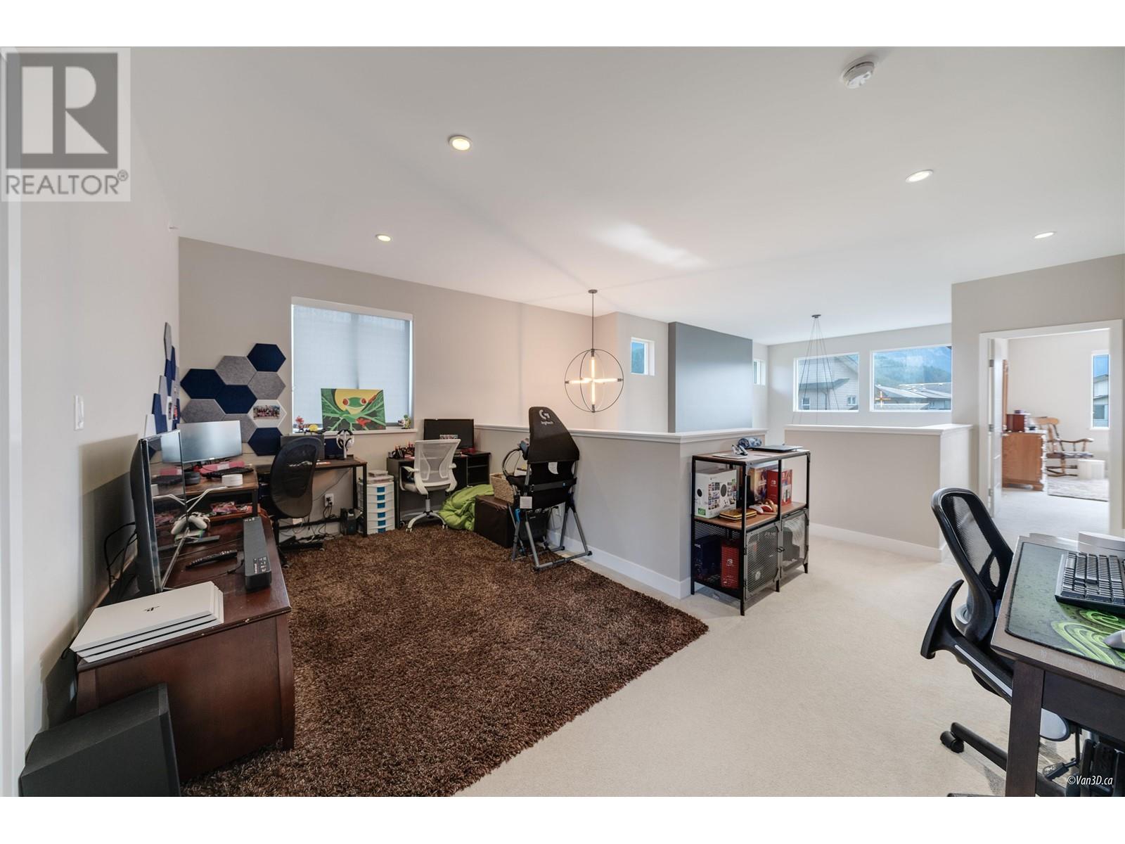 39340 FALCON CRESCENT, Squamish