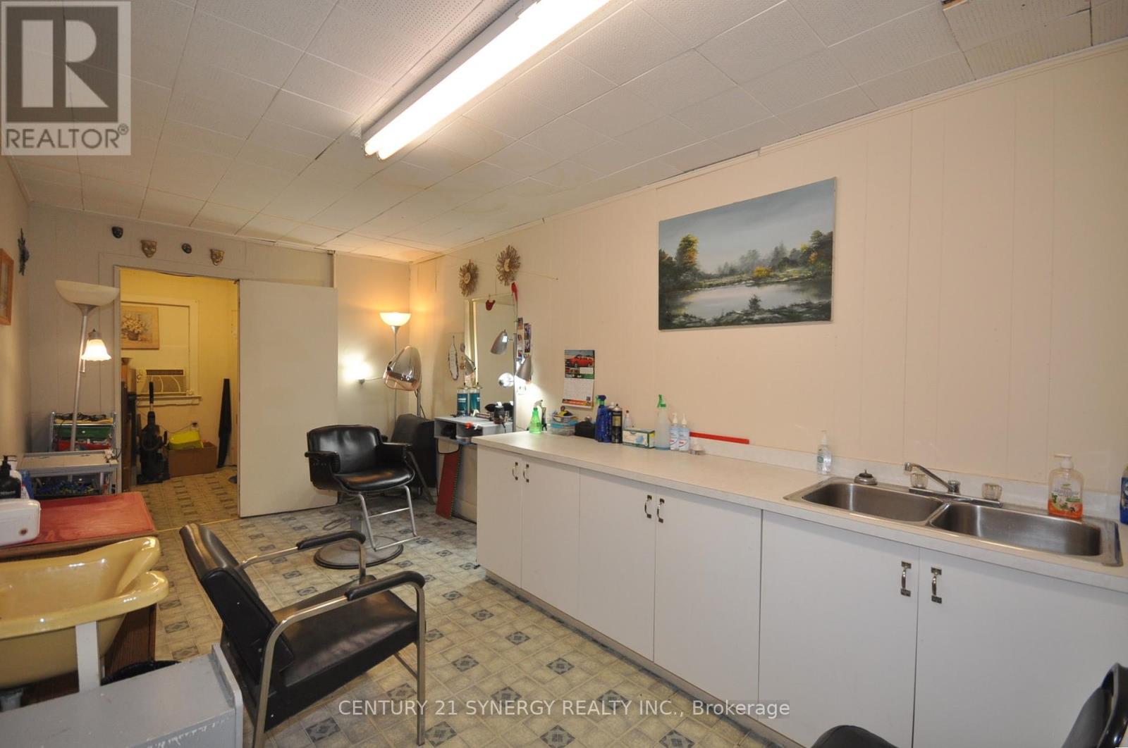 Photo 10 of 14 Beckwith Street N, Smiths Falls ON