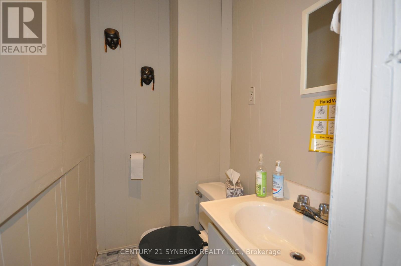 Photo 15 of 14 Beckwith Street N, Smiths Falls ON