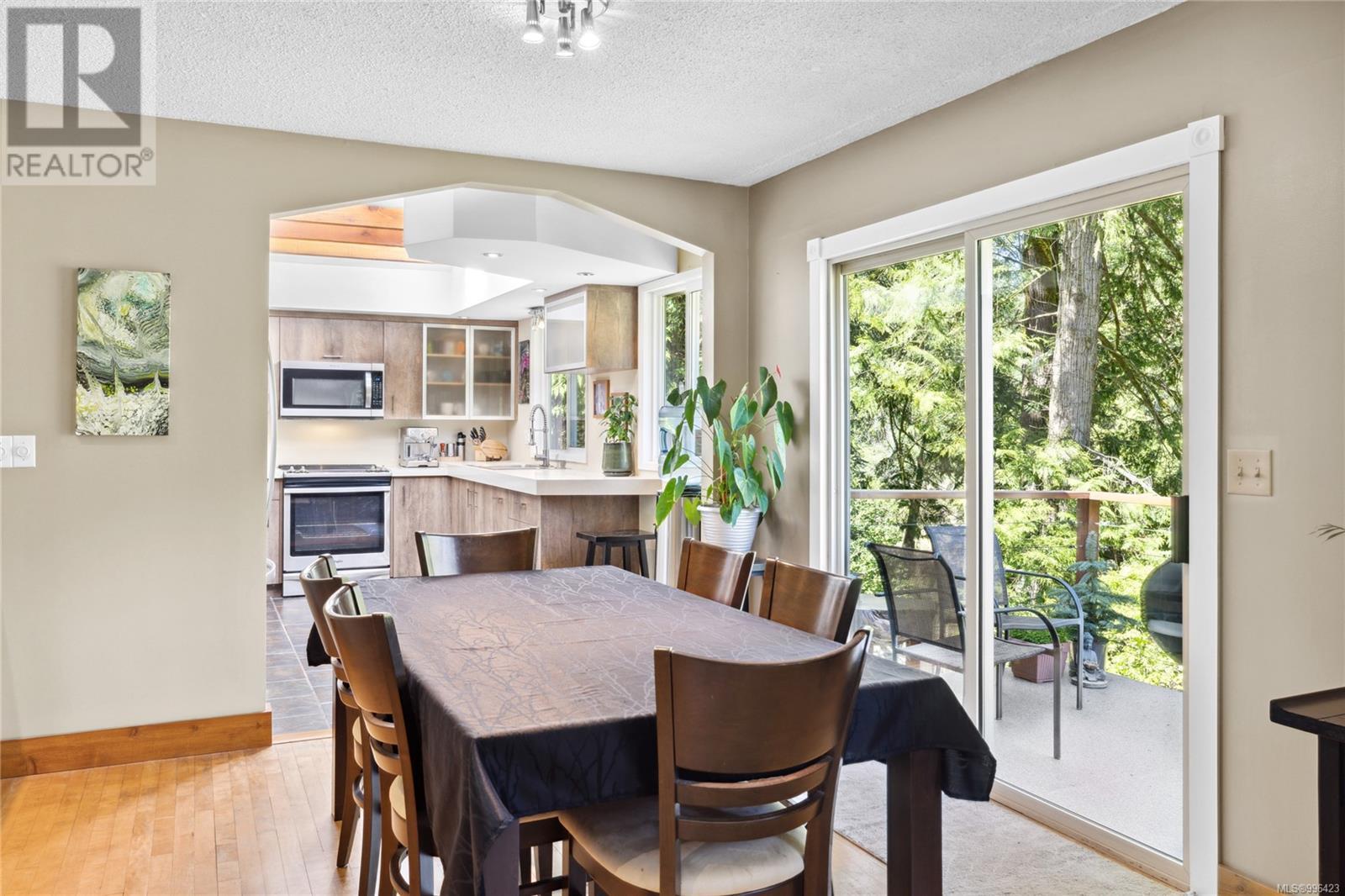658 Martindale Rd, Parksville real estate listing 996423