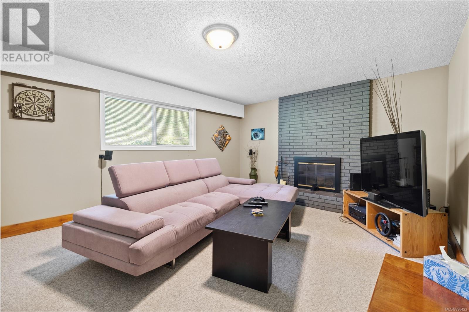 658 Martindale Rd, Parksville real estate listing 996423