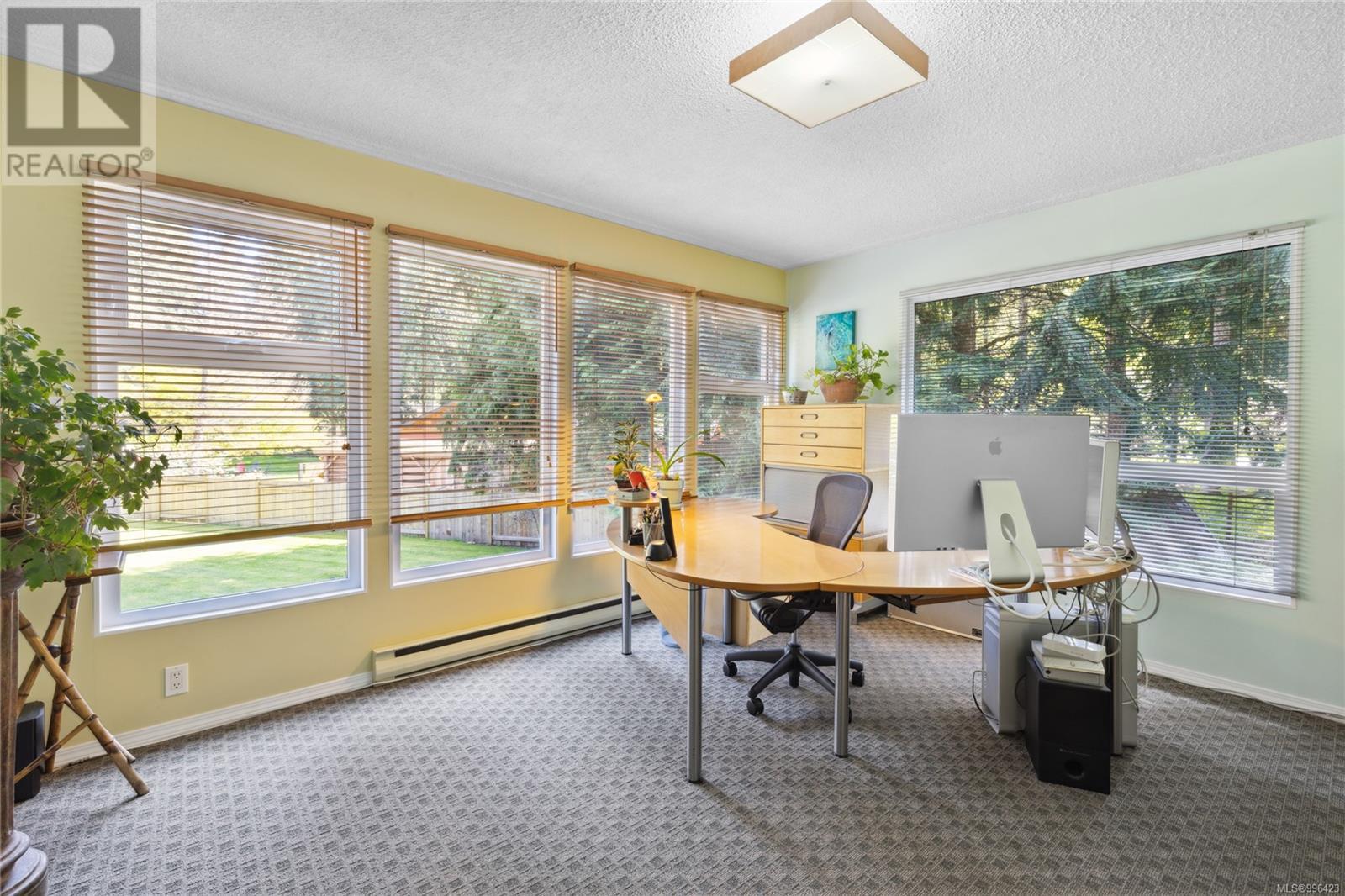 658 Martindale Rd, Parksville real estate listing 996423