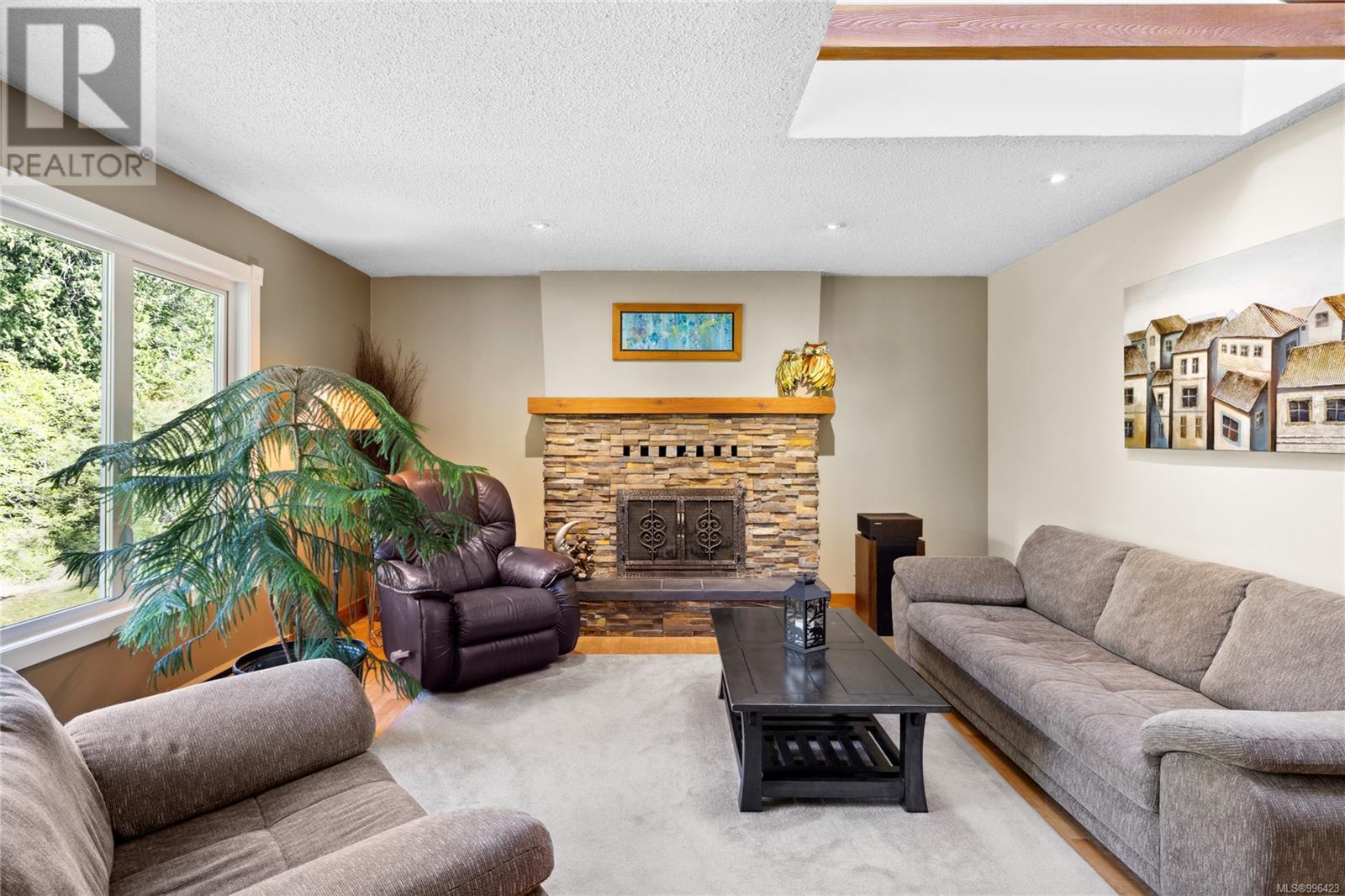 658 Martindale Rd, Parksville real estate listing 996423