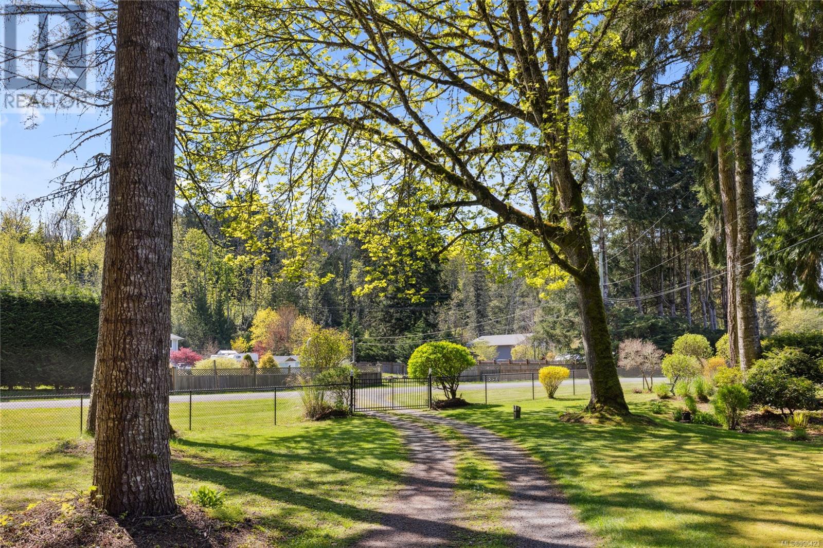 658 Martindale Rd, Parksville real estate listing 996423
