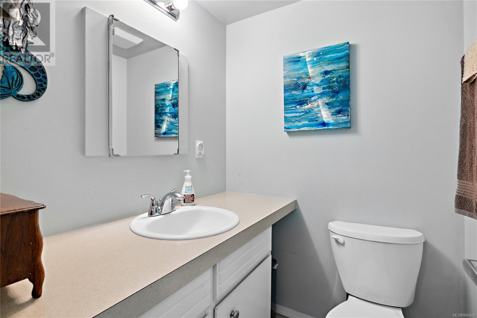 658 Martindale Rd, Parksville real estate listing 996423