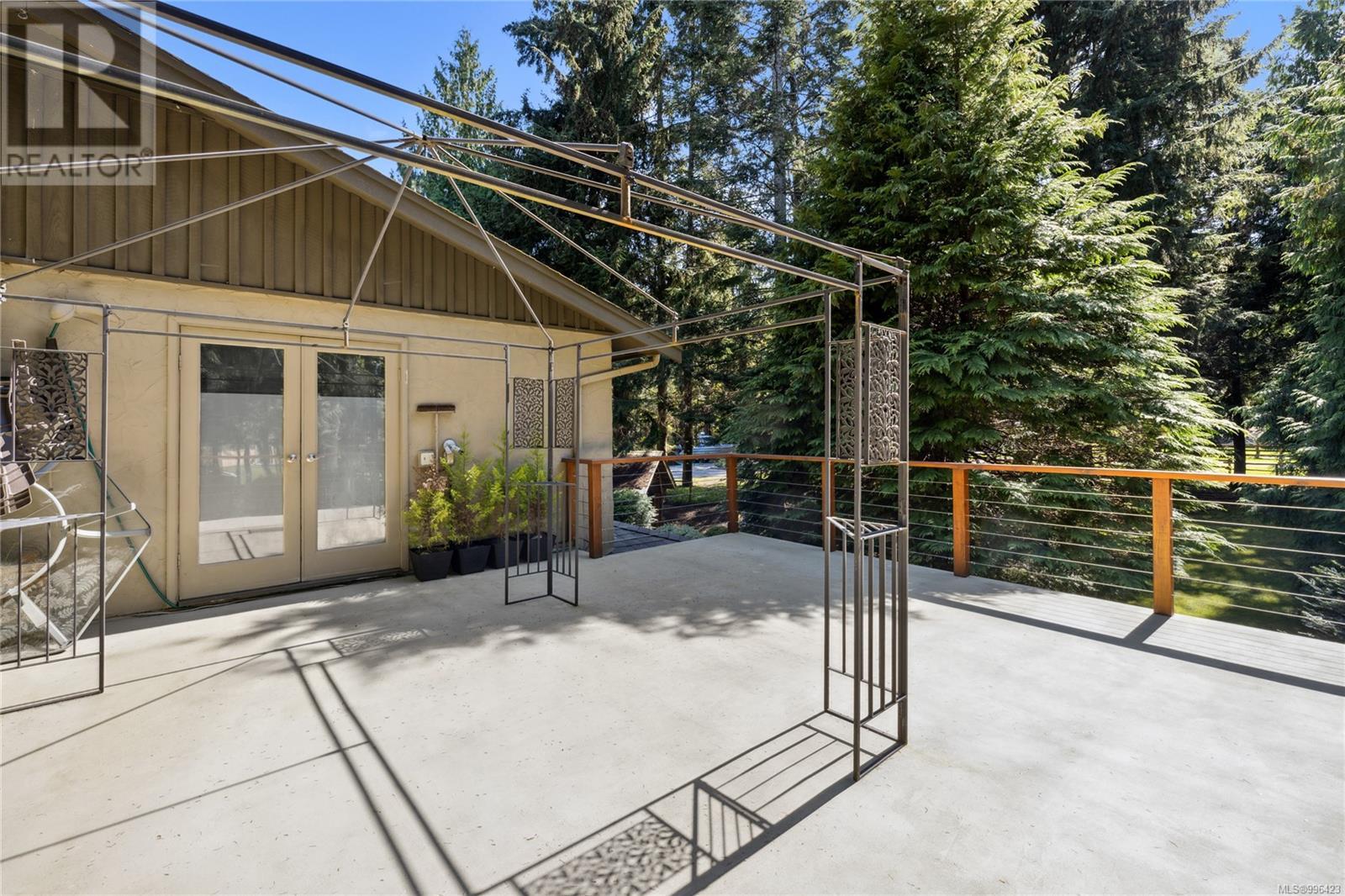 658 Martindale Rd, Parksville real estate listing 996423
