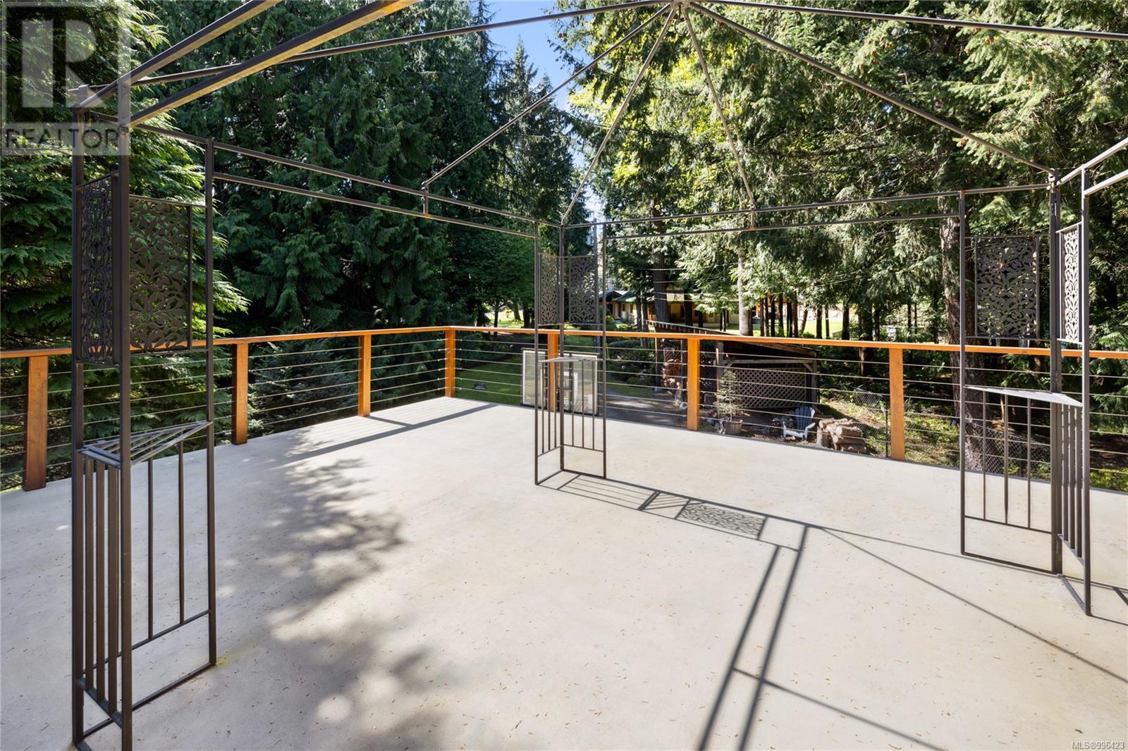 658 Martindale Rd, Parksville real estate listing 996423