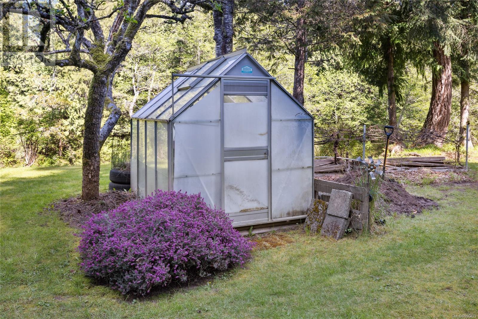 658 Martindale Rd, Parksville real estate listing 996423