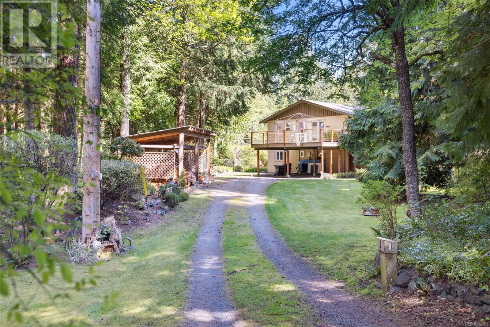 658 Martindale Rd, Parksville