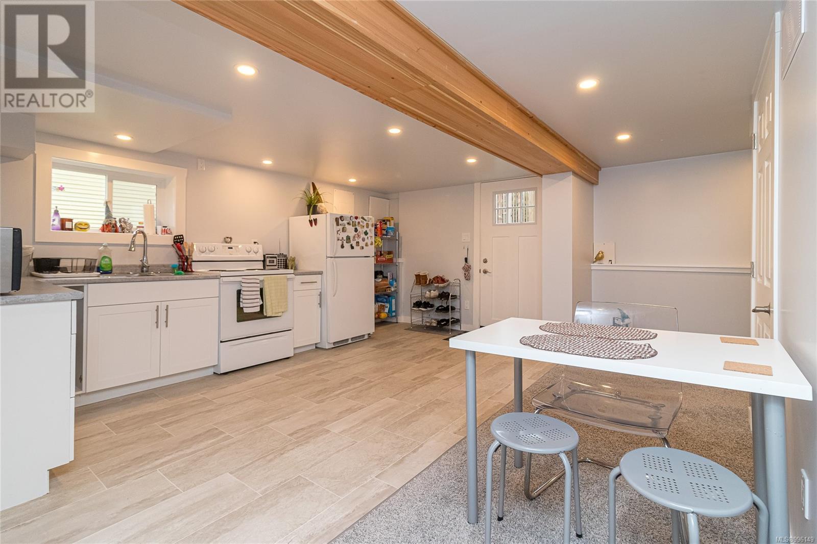  3364 Cook Street, Saanich