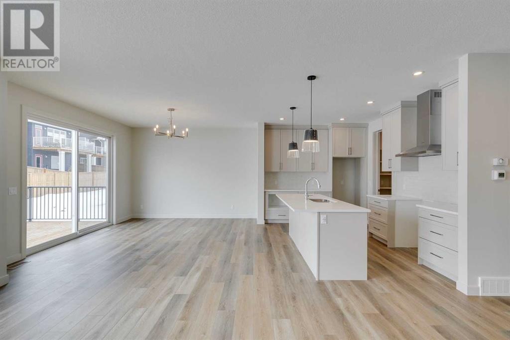 558 Rivercrest View, Cochrane