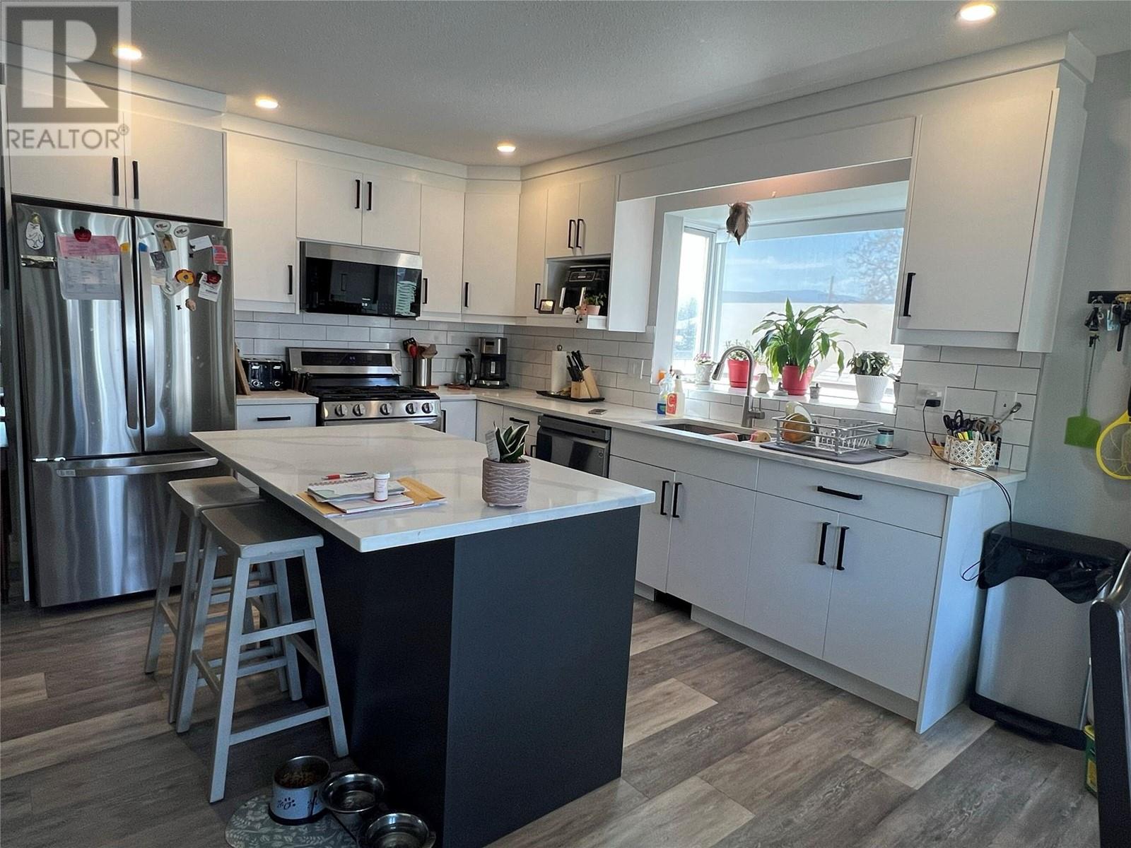 880 CAROLINE Street, Kamloops