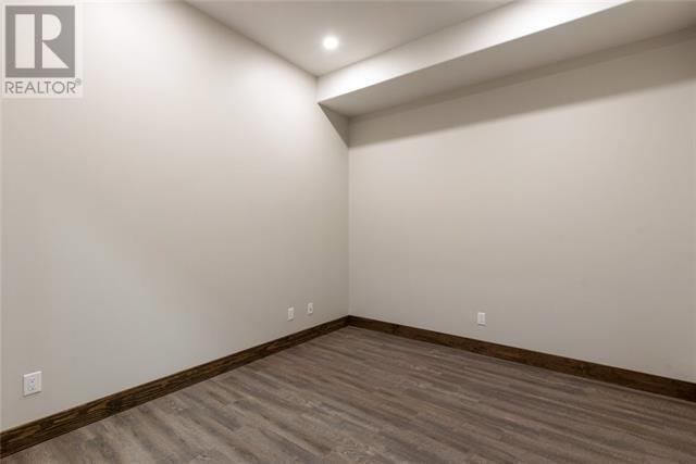 400 MacKenzie Boulevard, Fort McMurray