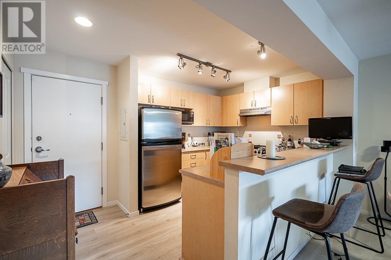 405 200 KLAHANIE DRIVE, Port Moody real estate listing R2991542
