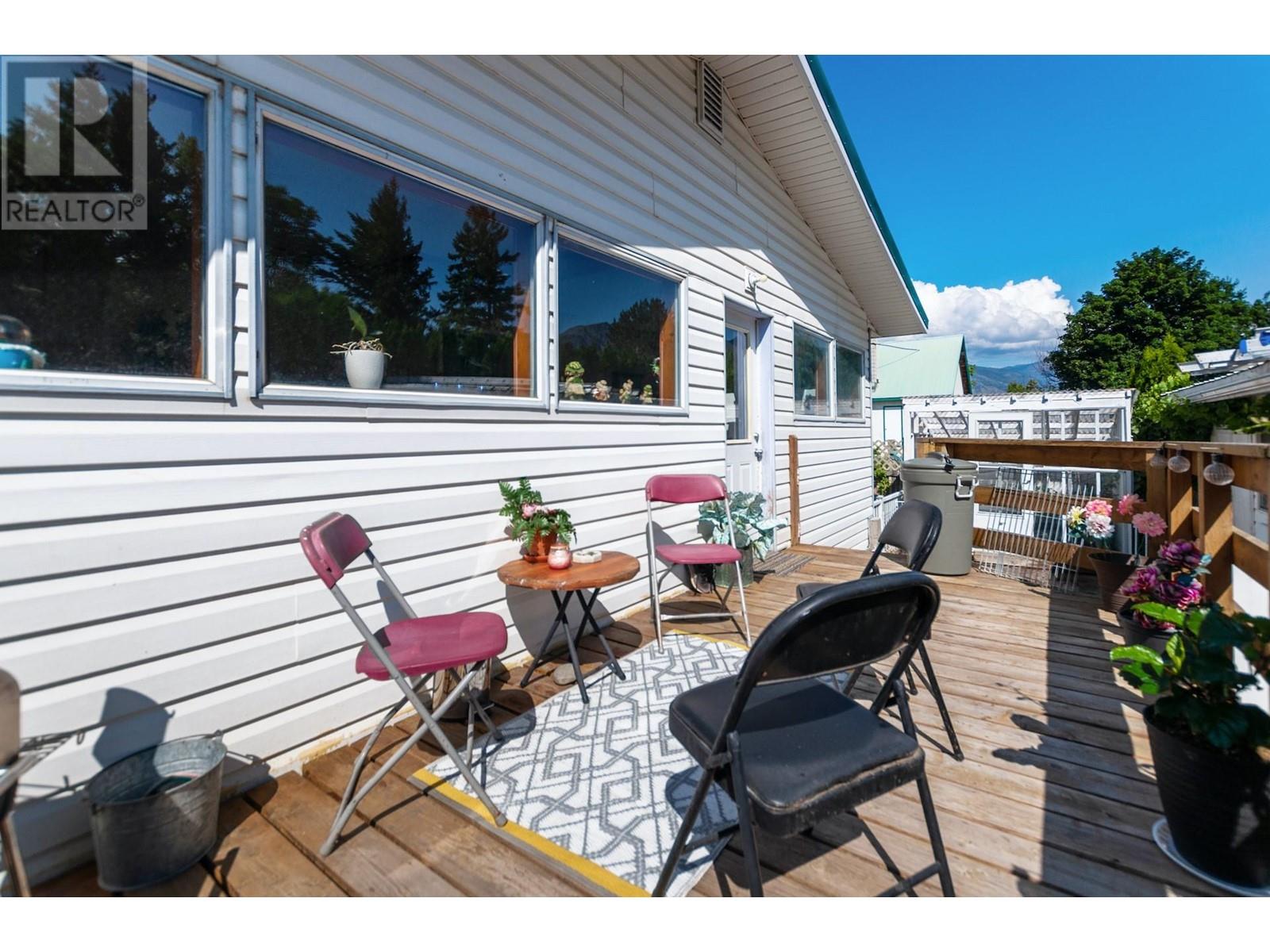 2144 Main Street, Cawston