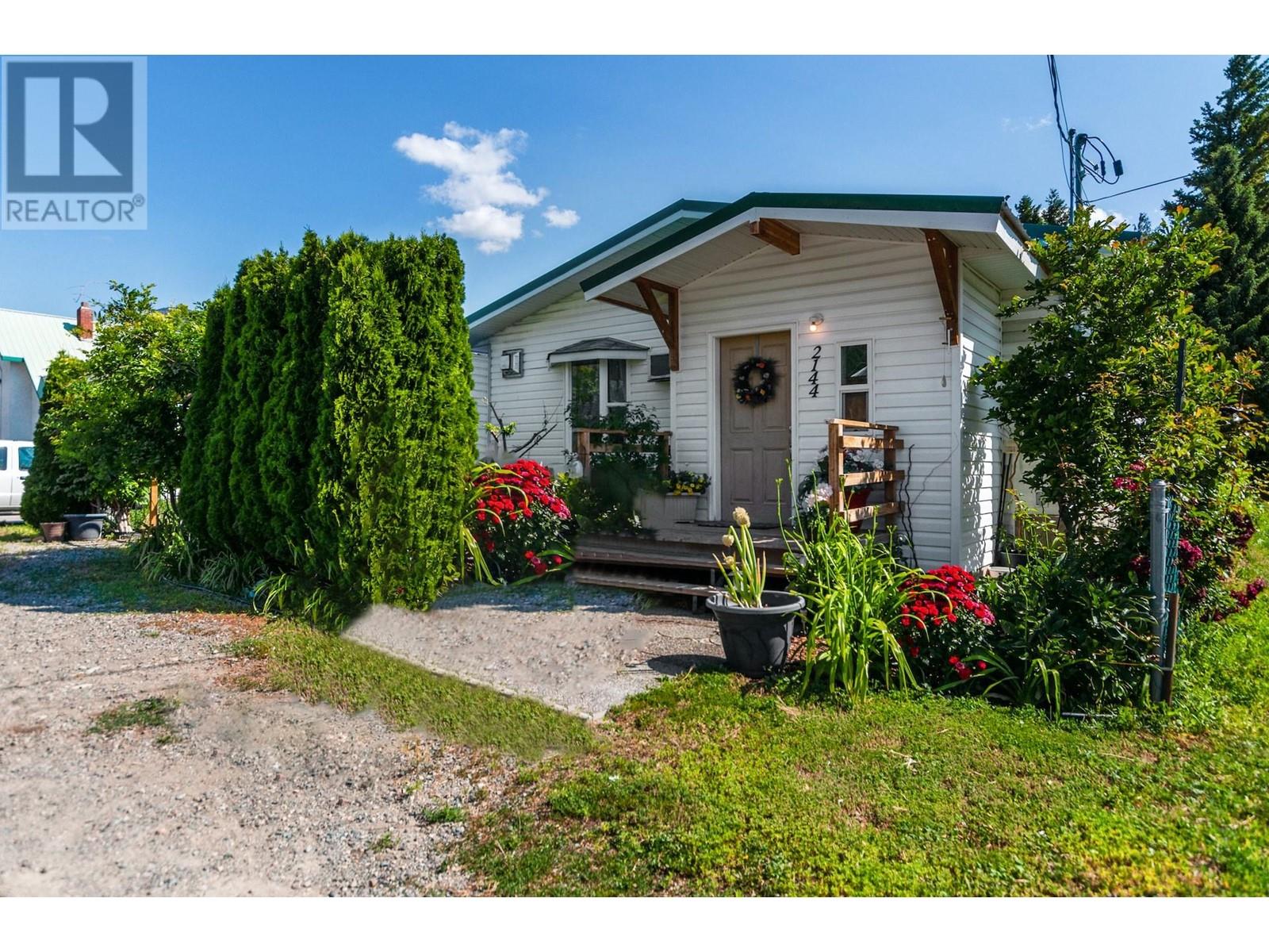 2144 Main Street, Cawston