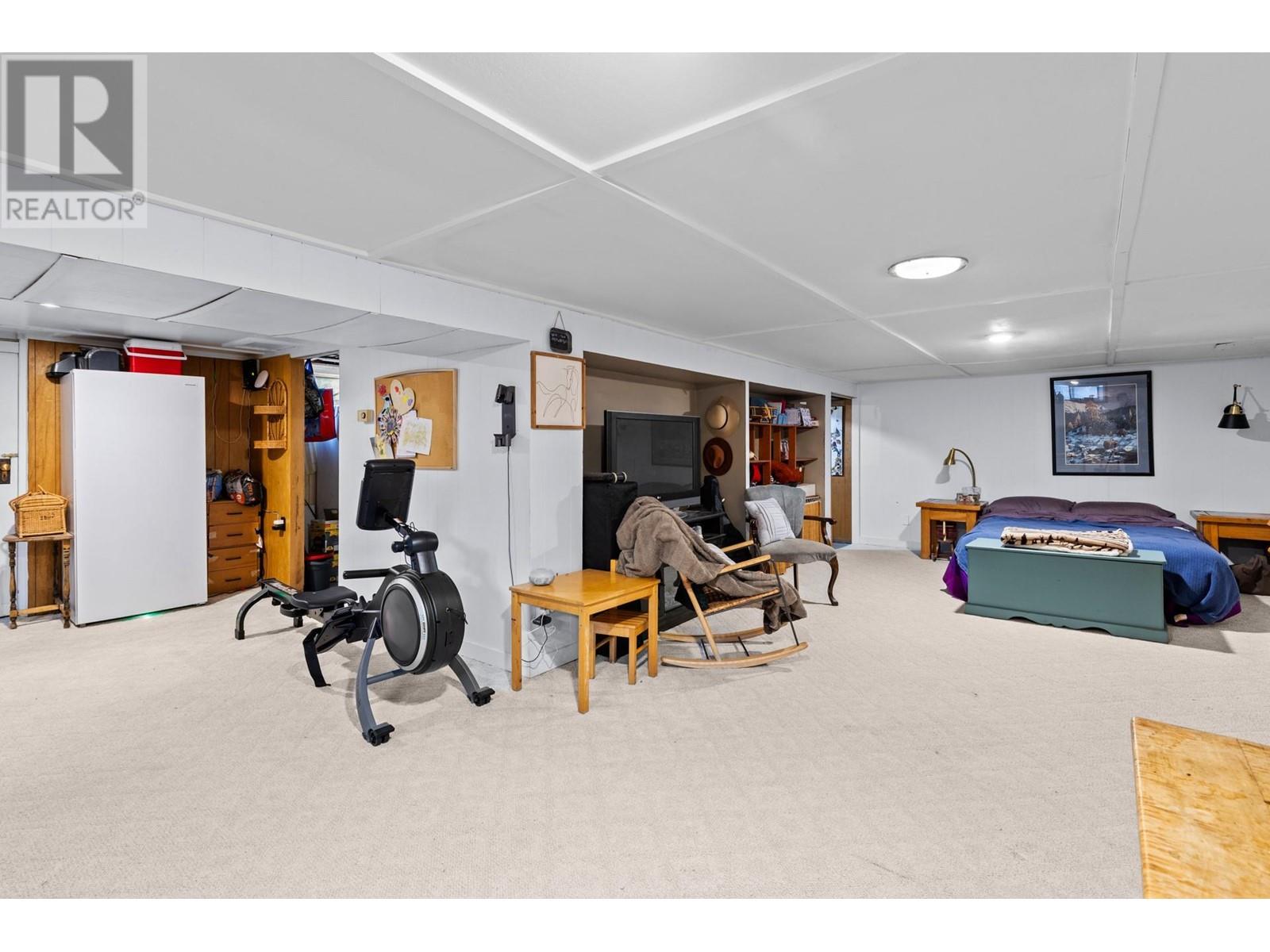 279 Sunset Avenue, Princeton